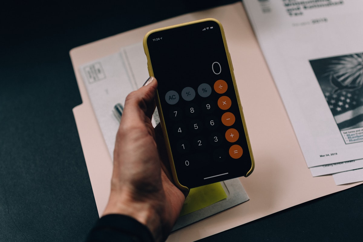 Guida fiscale per App Developer 2026: Apple, Google Play e AdMob in regime forfettario